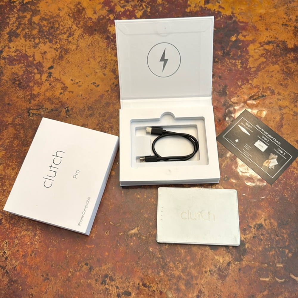 Clutch Pro lightning charger for iPhone 14 and older